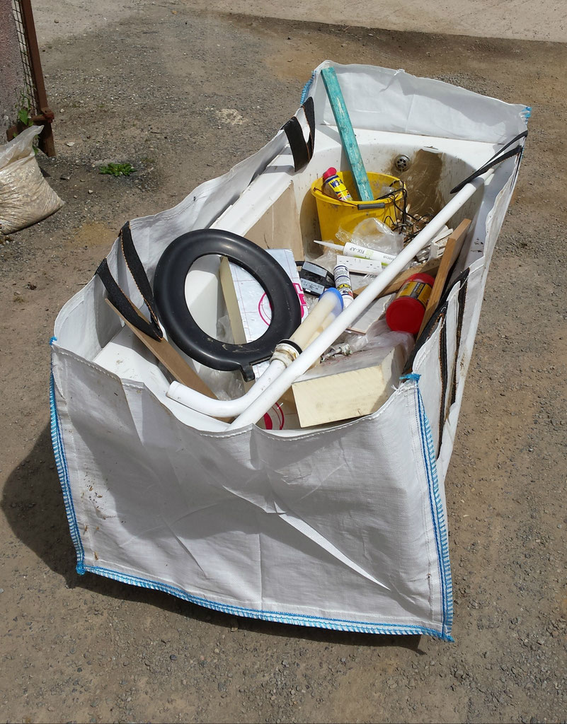 The Easy Mini Skip Bag for Removal & Disposal of Your Rubbish & Waste