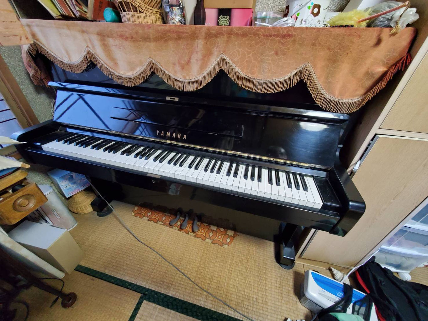 （大至急連絡ください）　9月7日、８日の引き取り希望です。黒いアップライトピアノ 大至急連絡ください） 9月7日、8日の引き取り希望です。黒いアップ