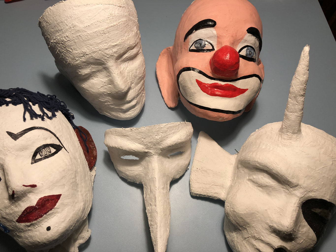 Ferienkurs Gipsmasken für eine Faschingsfeier - duisburger 14 Kunst-Kultur-Freizeitspaß