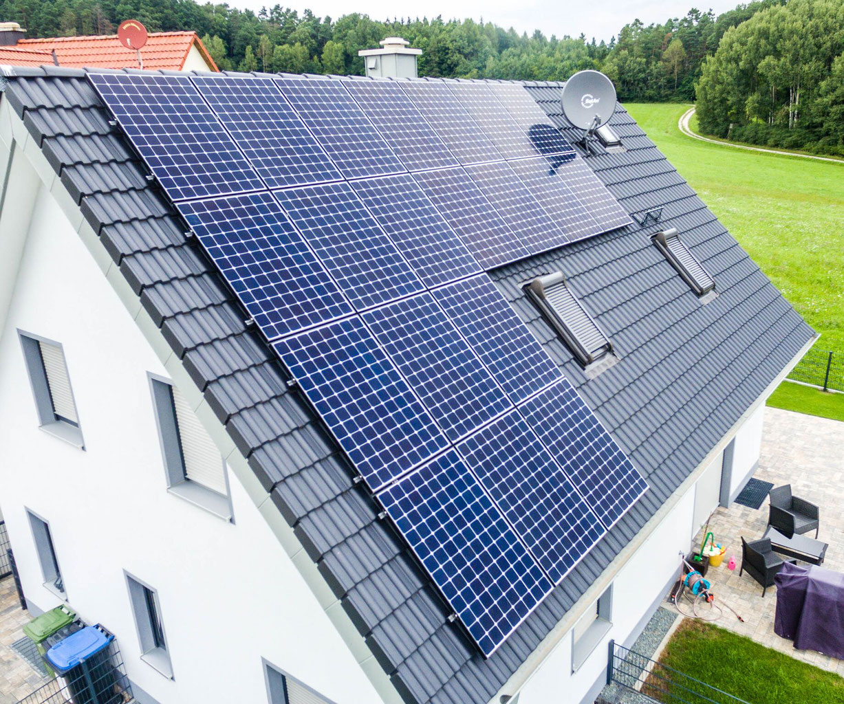 SunPower Maxeon Photovoltaik Waermepumpe