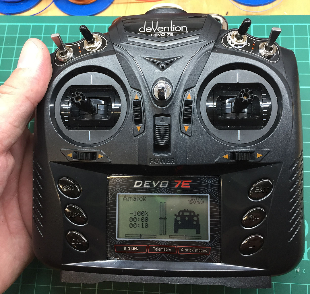 Devention Devo 7e mit Deviation Software Infos rund um den RC