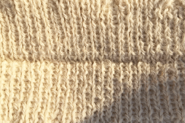... mybabycocoons mit geschlossener Kapuze haben eine weiche, optisch kaum wahrnehmbare Naht ...