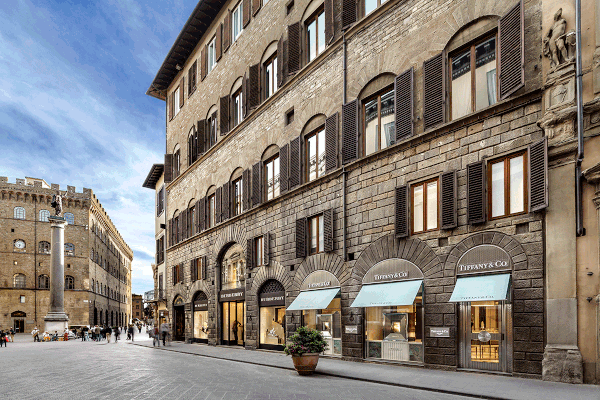 Ferragamo via tornabuoni store