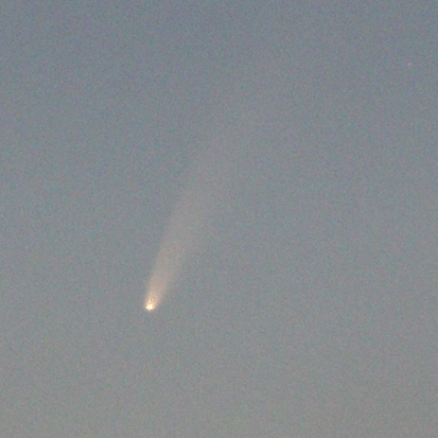 Komet C/2020 F3 (NEOWISE) am 7.7.2020 / EOS 80D / F=184mm (Ausschnitt, Animation)