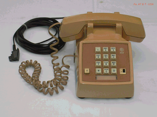 Bild 368 - Telephone & Telegraph Corporation AT&T - USA - Telefonapparat mit Tastatur von 1988