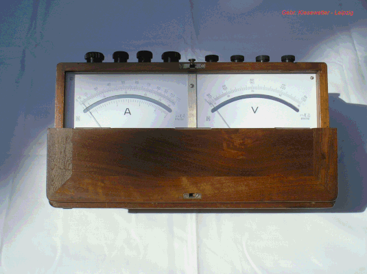 Bild 189 - Gebr. Kiesewetter - Doppel - Messgerät Strom und Spannung.  Fertigungsjahr 1920