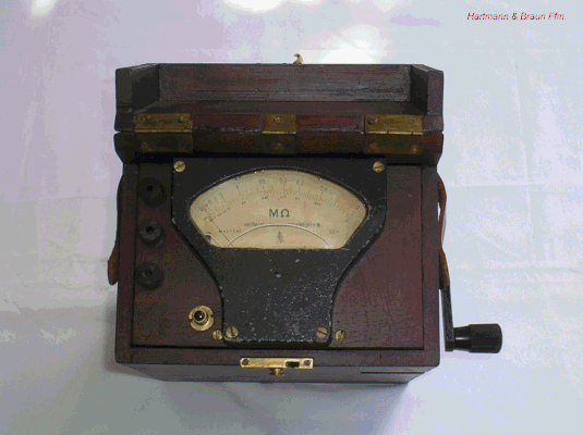 Bild 218 - Hartmann & Braun - Isolations - Messgerät mit Fallbügel.  Fertigungsjahr  1926
