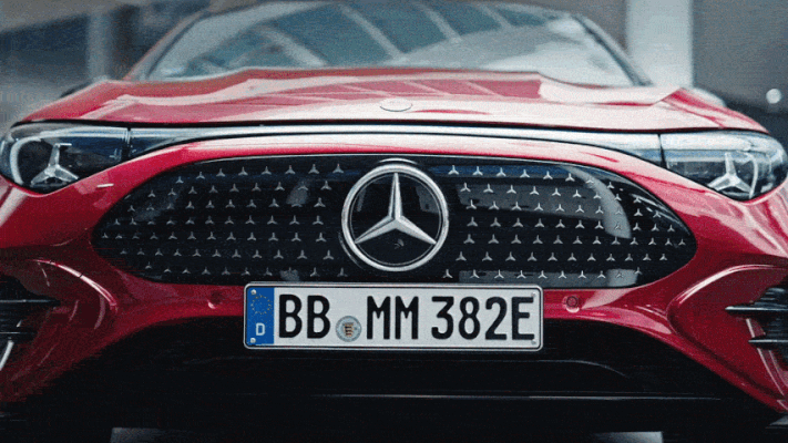 Mercedes-Benz Online-Spot „Digitale Extras”
