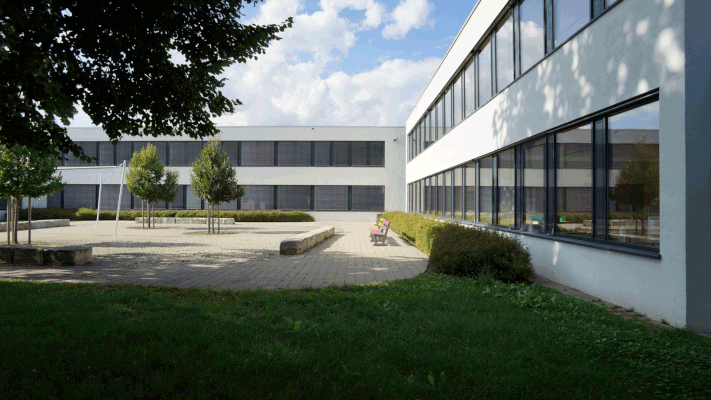 KARL-SALZMANN-SCHULE NEU-ULM | Erweiterung, Generalsanierung | Stadt Neu-Ulm | Objektplanung (HOAI) LP 1 - 5  Nething Generalplaner, Neu-Ulm | Fotos Martin Rudau, Michael Kuderna