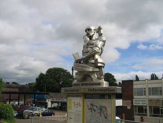 'Genie of Industry' sculpture at Longbridge Interchange 2006 by David Stowell 0n Geograph SP0177 licensed for reuse under Creative Commons Attribution-ShareAlike 2.0 Generic (CC BY-SA 2.0)