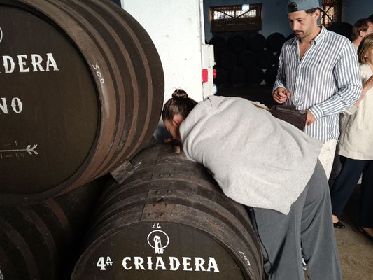 Ruiken aan Sherry vat