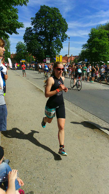 Lisa Gelfert beim Sprinttriathlon Moritzburg