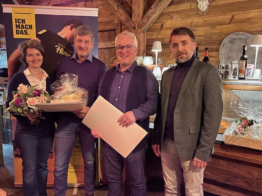 Frau Peter, Urs Peter (Peter Dach GmbH), Manfred Baldauf (Baldauf Dachdeckerei & Spenglerei), IM Roman Moosbrugger (Moosbsrugger Dach GmbH)