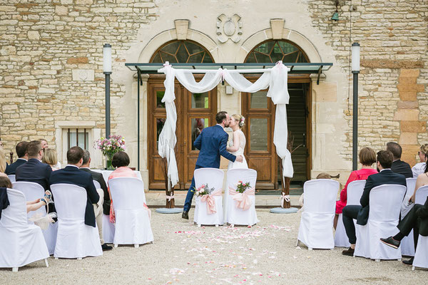 Trauzeremonie von Dorit & Philipp - Chateau de Bessuil, Clesse (F) - Foto von www.mollygraphy-photography.fr