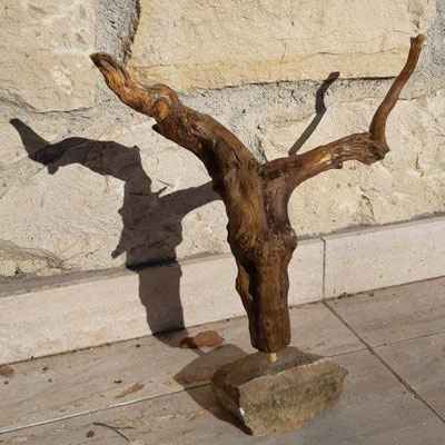 num 4, entre 25 et 30 cm de haut,  35€