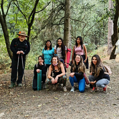 Caminata Consciente CDMX Desierto Leones rutas Yoga Hike Senderismo México hiking 