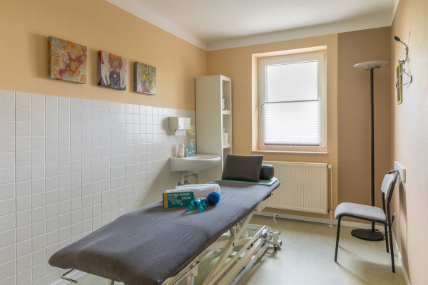 Foto vom Behandlungsraum 2 der Physio-Praxis Baden