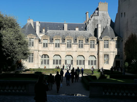 L'hôtel de Sully