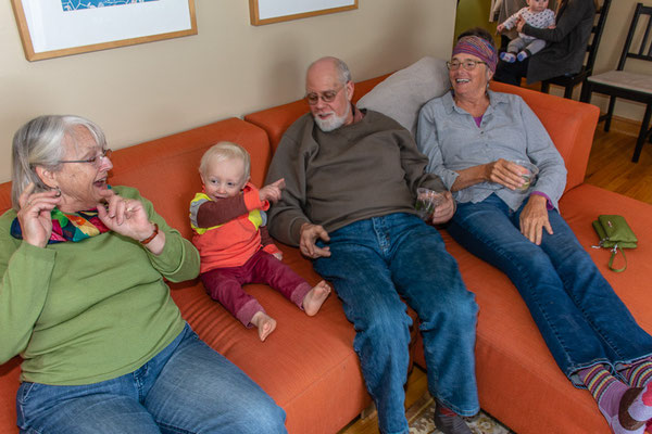 Grandma Kathy, Owen, Grandpa Neil and Grandma Sue preparing to slump.