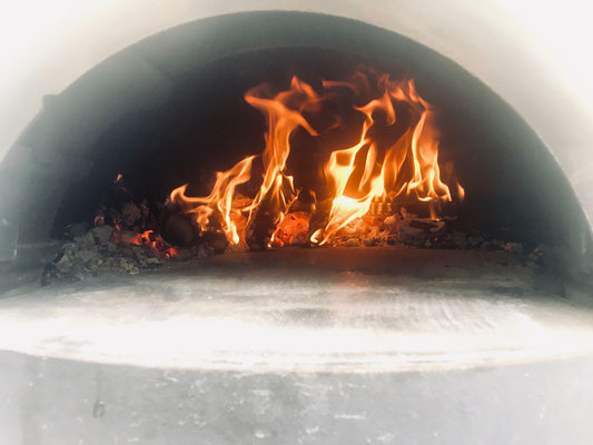 magie du feu de bois - Le Bar à Pizzas de Walter