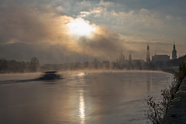 Christa Roßberg MORGENDÄMMERUNG IN DRESDEN 2020