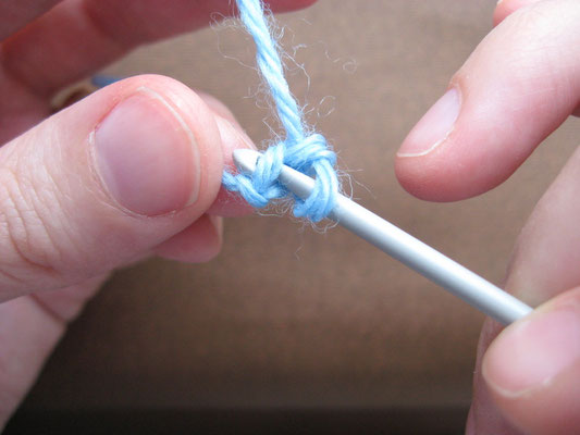inserire l'uncinetto nella seconda catenella a partire dall'uncinetto