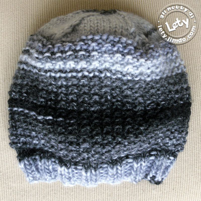 basco ai ferri: http://knittiland.blogspot.com/2010/03/cappellino-paris.html