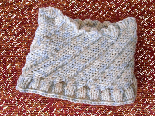 scaldacollo - pattern modificato: http://www.ravelry.com/patterns/library/swirl-hat-3