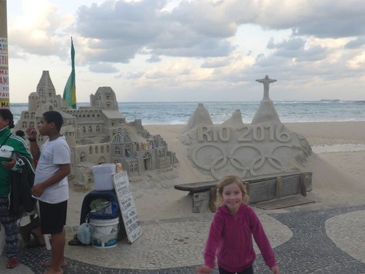 Sandburgen an der Copacabana