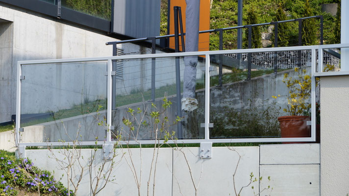 Balkon-, Terrassen- und Treppengeländer, Abdeckungen, Türen, Gartenbox