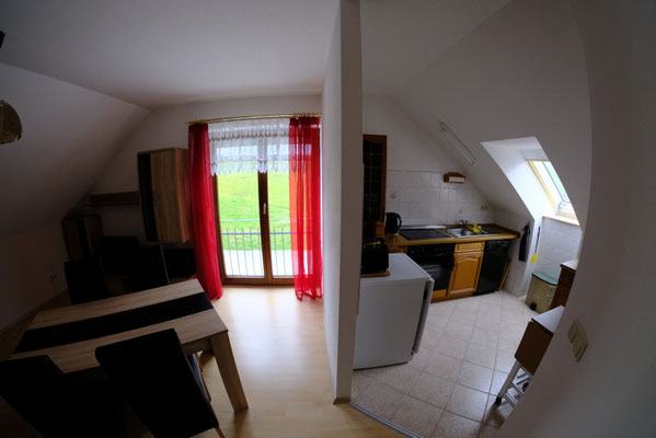 Wohnzimmer und Küche