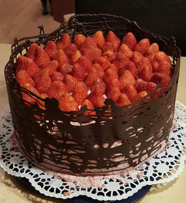 Kuchenklatsch Neuss Catering Nach Hausfrauenart Ihr Personlicher Lieferservice Fur Alles Herzhafte Kuchen Cupcakes Kuchenklatsch Catering Nach Hausfrauenart