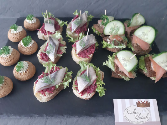 Kuchenklatsch Kiel Catering Nach Hausfrauenart Ihr Personlicher Lieferservice Fur Alles Herzhafte Und Kuchen Torten Kuchenklatsch Catering Nach Hausfrauenart