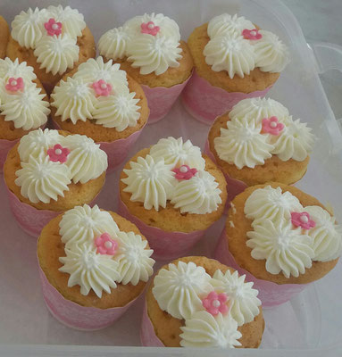 Kuchenklatsch Erlangen Catering Nach Hausfrauenart Ihr Personlicher Lieferservice Fur Alles Herzhafte Kuchen Cupcakes Kuchenklatsch Catering Nach Hausfrauenart