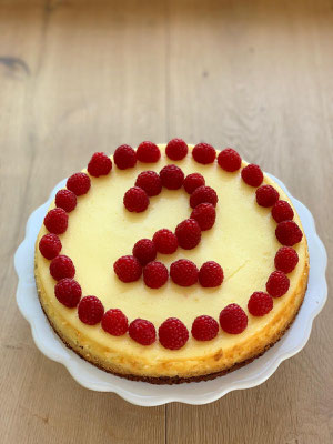 Kuchenklatsch Hamburg Harburg Catering Nach Hausfrauenart Ihr Personlicher Lieferservice Fur Alles Herzhafte Sowie Kuchen Torten Kuchenklatsch Catering Nach Hausfrauenart