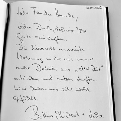 "Die liebevoll renovierte Wohnung in der wir immer mehr Details aus alter Zeit entdecken und nutzen durften. Wir haben uns sehr wohl gefühlt."