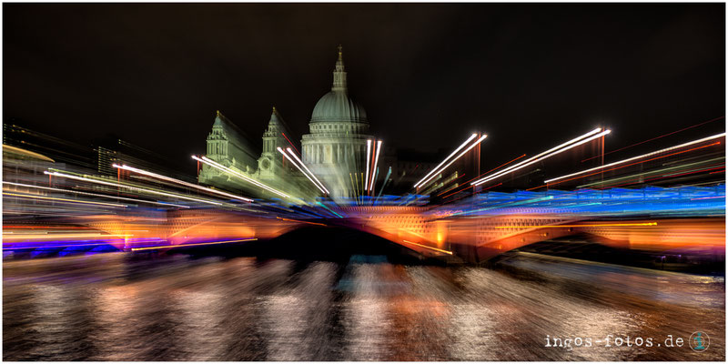 Zooming in, St. Paul's über die Blackfriars Brücke, London