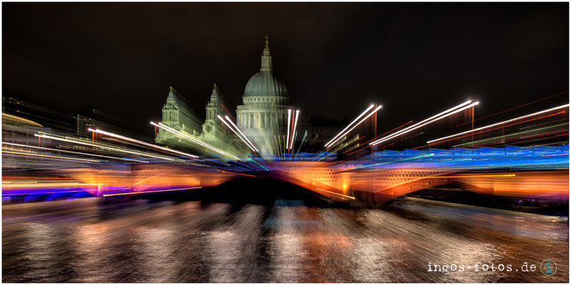 Zooming in, St. Paul's über die Blackfriars Brücke, London