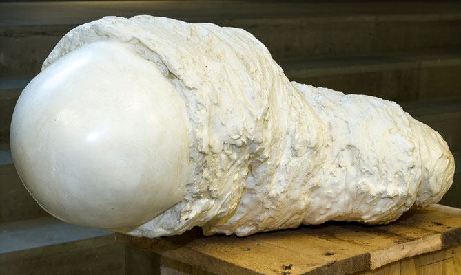 Frank Talloen, 62x39x30, Gypsum & Wax, 2014.S14
