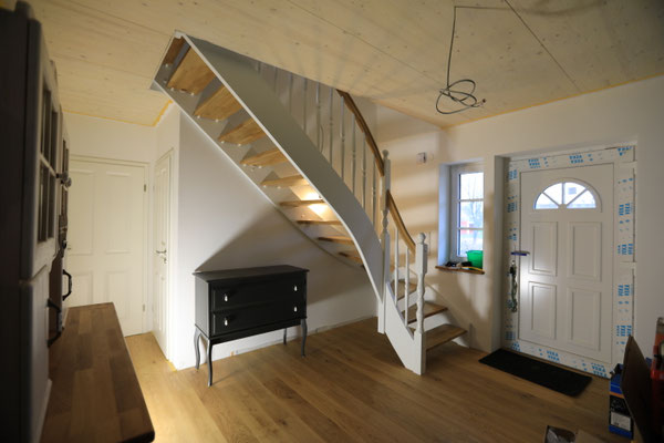 Innenansicht Eingangsbereich mit Treppe ins Obergeschoss Modell Malmö von Berg