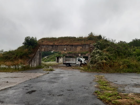 CHESNET ELAGAGE - Défrichage de merlons - BOURGES (18)