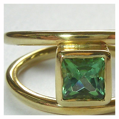 Goldring mit Turmalin