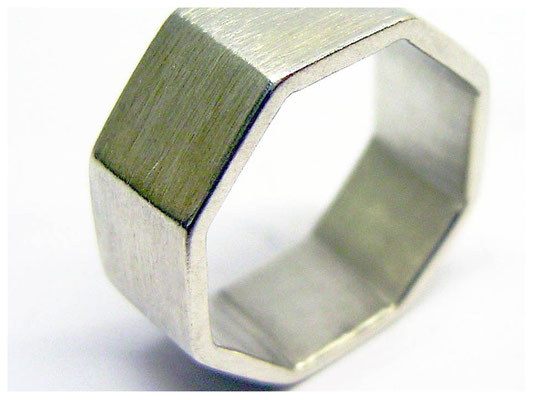 Geometrischer 8 eckiger Ring, Silberring auch schön als Herrenschmuck