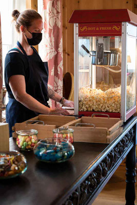 Popcornmaschine zur Hochzeitsfeier, Weiherhof Wächtersbach, Weiherhof 1, 63607 Wächtersbach, Lokation für Hochzeiten