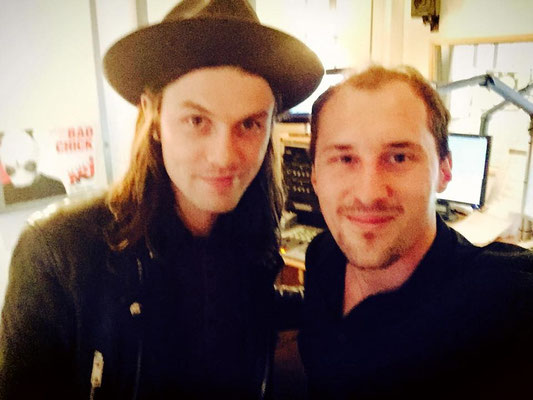 Dominik Kollmann mit James Bay