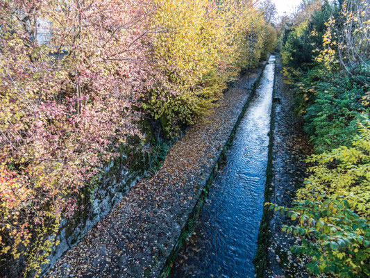 als Stadtbach hinter alter Reithalle