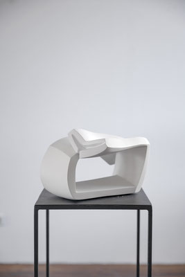 OPUS I - 2022 - Bronze weiß lackiert - h 24 x b 35 x t 24 cm - Ansicht 1