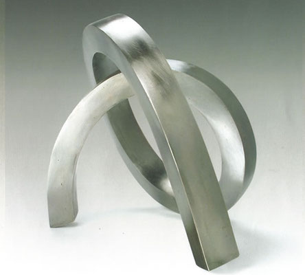 Curva I - 2005 - Alpaka - 26 (h) x 34 (b) x 26 (t)  cm - Ansicht 1