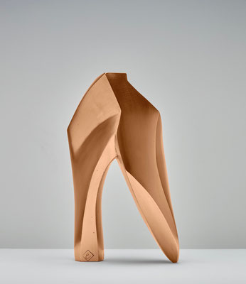 ohne Titel X - 2007 - Bronze  - 25 (h) x 15 (b) x 13 (t) cm   -   Ansicht 2
