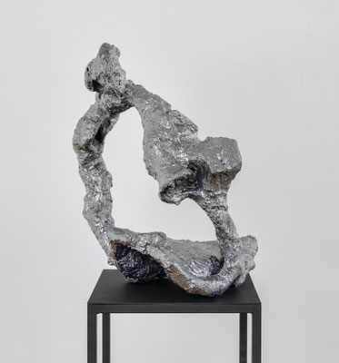 ohne Titel I - 2026 - Beton Chrombeschichtet - h 47 x b 50 x t 34 cm - Unikat - Ansicht 2